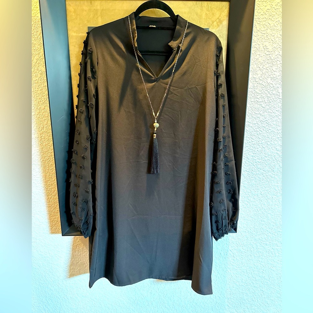 SOLD Swiss Dot Lantern Sleeve Dress| Size L 8/10| Black - Picture 3 of 8